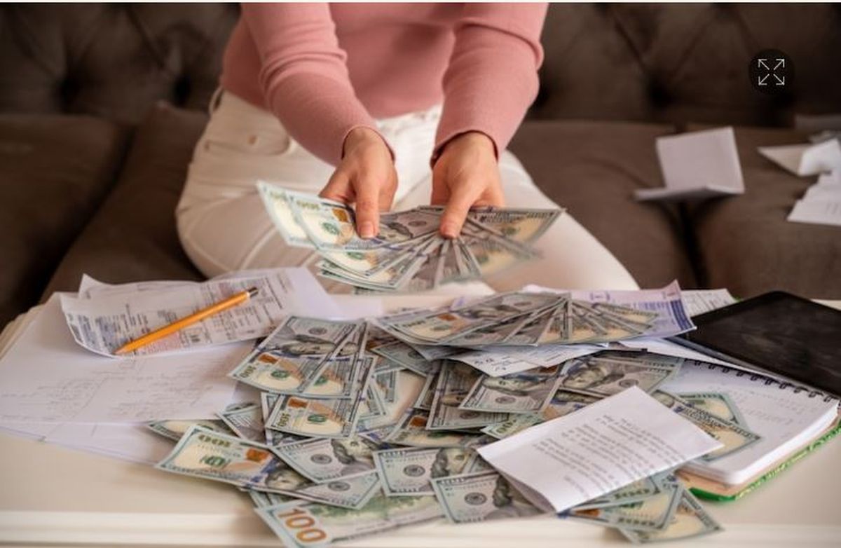 El dólar blue en Mendoza registró una fuerta caída este martes.