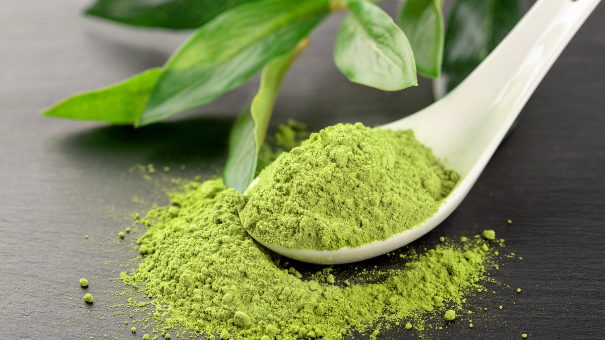 El té verde de matcha tienen cientos de propiedades para el bienestar físico y mental. El té verde de matcha tienen cientos de propiedades para el bienestar físico y mental.