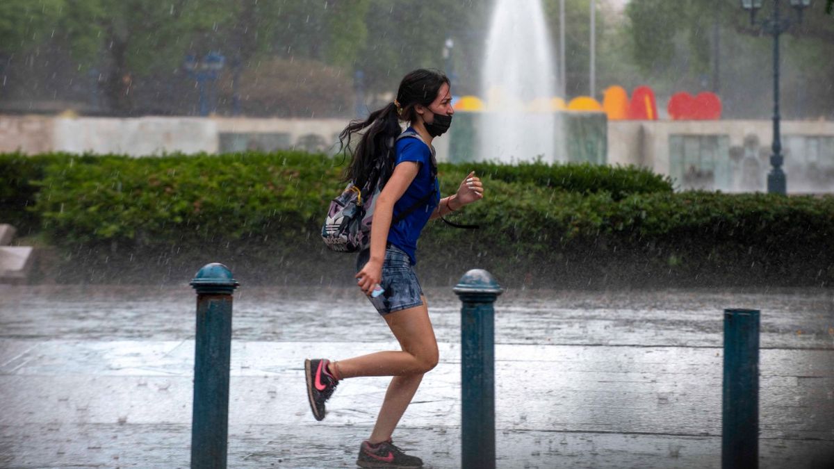 Para el martes se esperan importantes tormentas en horas de la tarde y algunos modelos indican que se acumularían un par de milímetros de agua, dijo Norte.