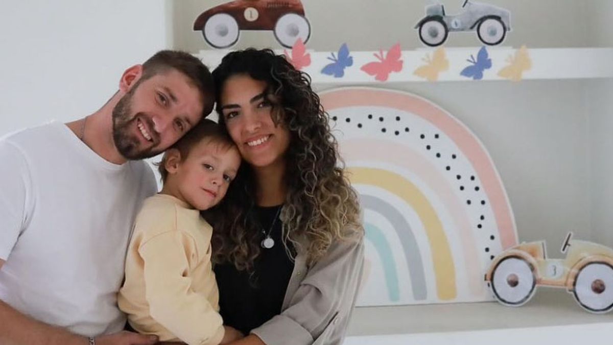 Sebastián y Solange junto a su hijo Beni. Sebastián y Solange junto a su hijo Beni.