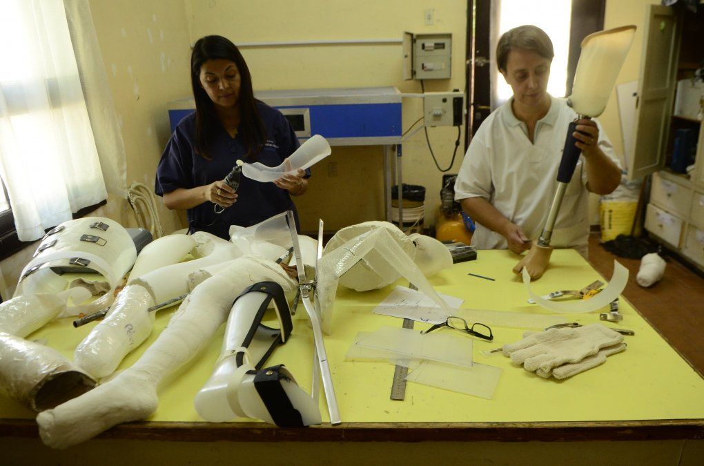 El único taller de prótesis provincial ya equipó a 96 pacientes