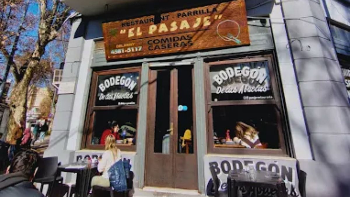 Las abuelas cocinan en este bodegón típico de Buenos Aires. Las abuelas cocinan en este bodegón típico de Buenos Aires.