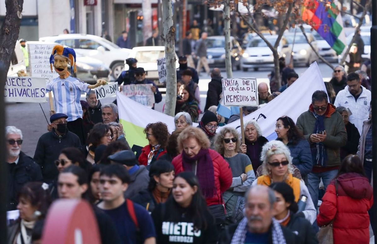 Quienes cobran jubilaciones se esperanzan con una mejora de su situación tras la aprobación de leyes previsionales en el Senado