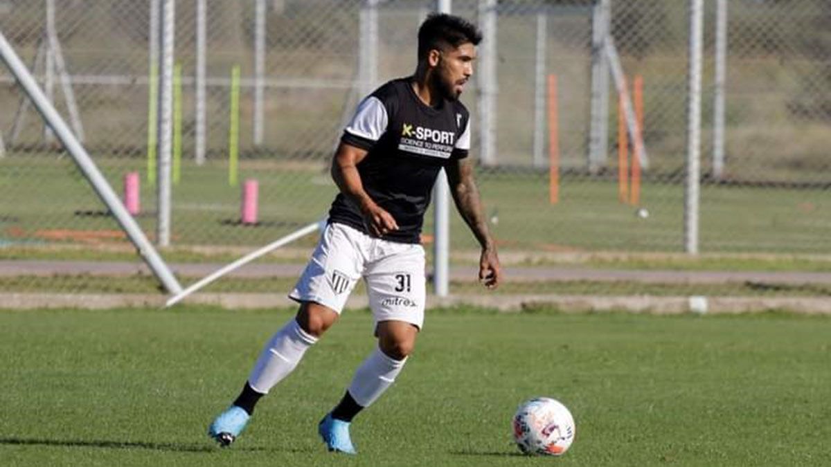Mauro Visaguirre tuvo sus primeros minutos de fútbol en Gimnasia y Esgrima.