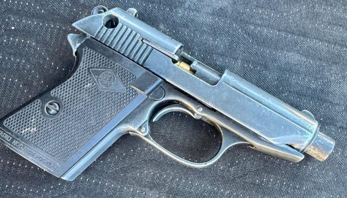 Una de las armas secuestradas por la Polic&iacute;a de Mendoza.