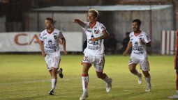 Agost entrena en la Lepra y podría ser el delantero que necesita Theiler
