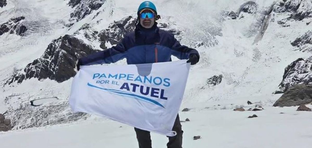 Andinista de La Pampa llevó al Aconcagua el reclamo de su provincia por el río Atuel
