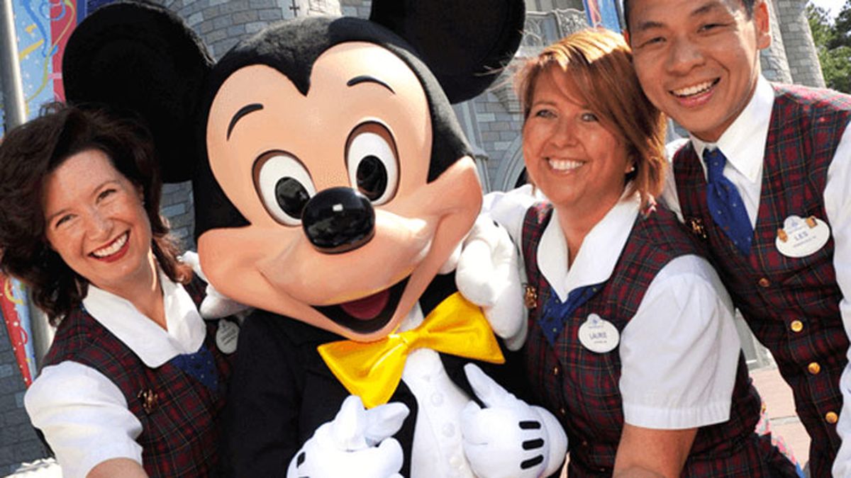 Las empleadas beneficiarán a las próximas que estarán por entrar a la empresa. Las empleadas beneficiarán a las próximas que estarán por entrar a la empresa.