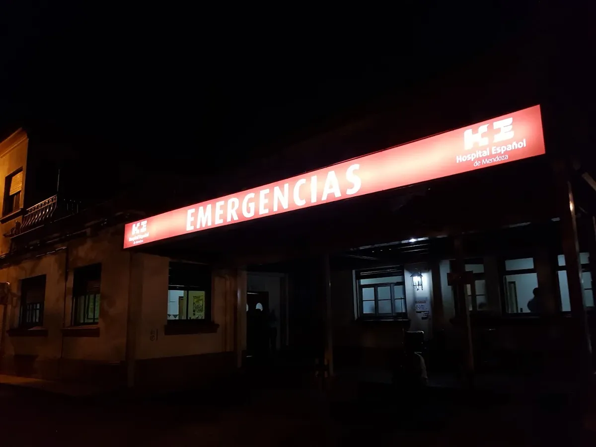 En la guardia del centro asistencial se les realizaron estudios complementarios para descartar cualquier secuela tras inhalar el gas. En la guardia del centro asistencial se les realizaron estudios complementarios para descartar cualquier secuela tras inhalar el gas.