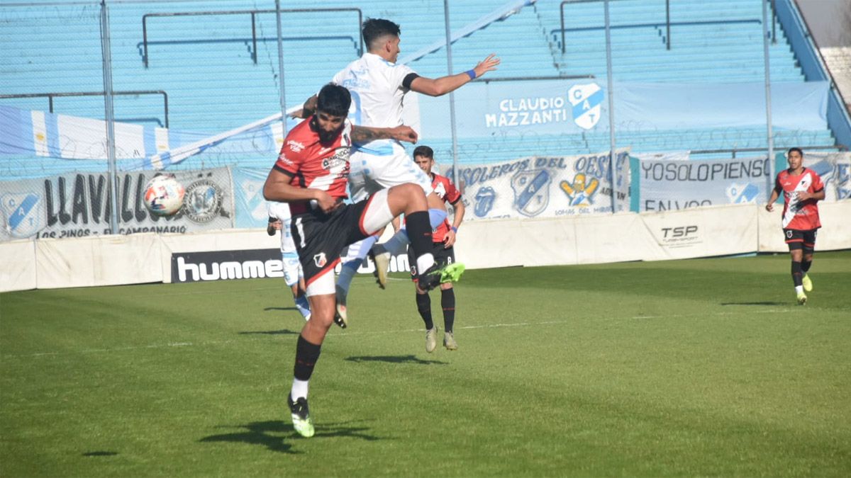 Con un doblete de Veliez, el Deportivo Maipú le ganó a Temperley