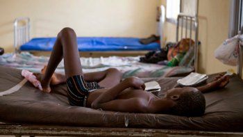 Hay más de 16 mil personas enfermas de ébola