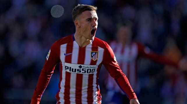 El Atlético Madrid venció al Rayo Vallecano y recuperó la cima