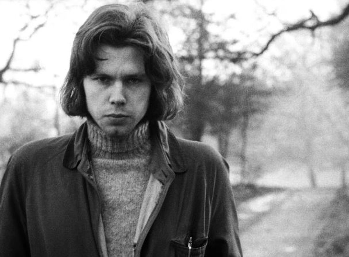 En noviembre se cumplen cincuenta años de le muerte de Nick Drake. En noviembre se cumplen cincuenta años de le muerte de Nick Drake.