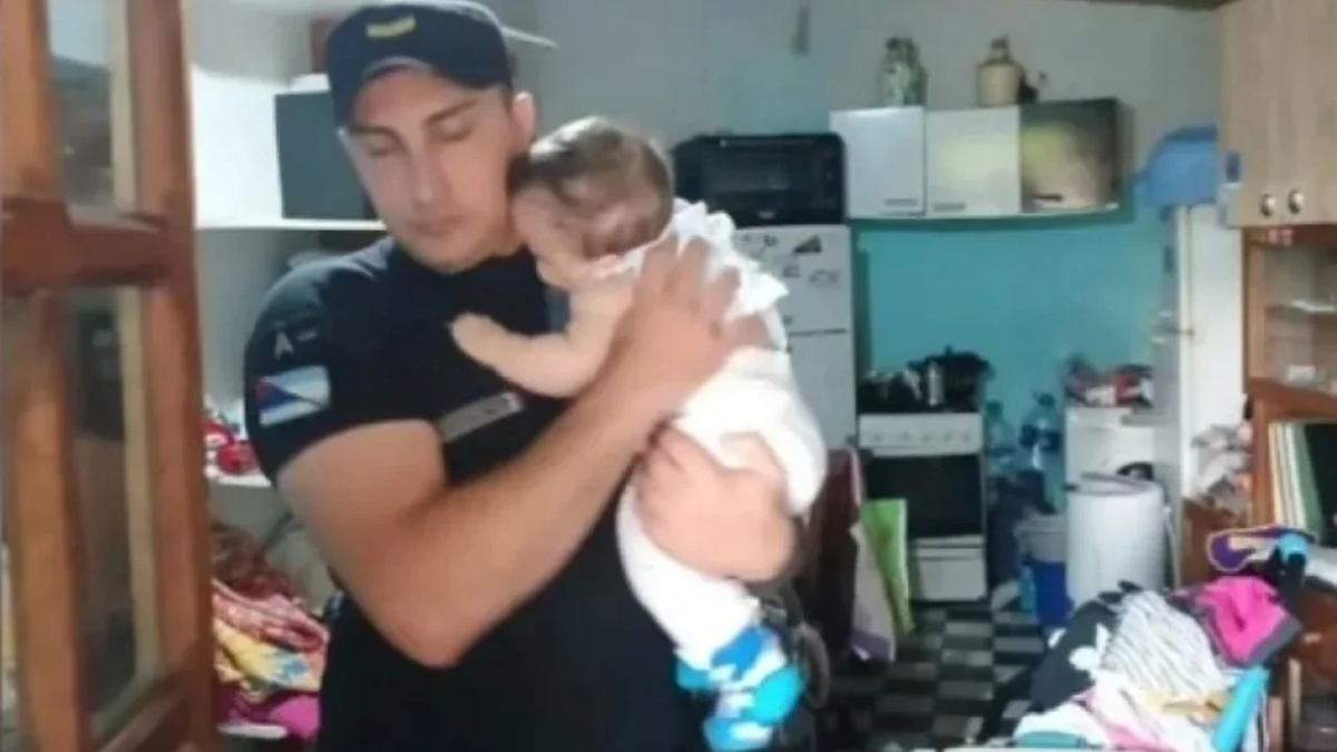 Misiones. Una madre dejó abandonada a su bebé de 7 meses que fue rescatada por la policía. Misiones. Una madre dejó abandonada a su bebé de 7 meses que fue rescatada por la policía. 