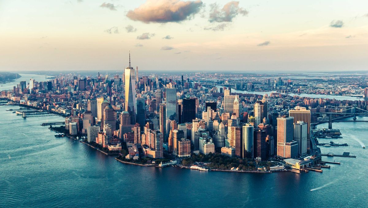 La isla de Estados Unidos que fue comprada por 24 dólares y terminó siendo el mayor centro financiero