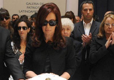 Cristina pidió saber quiénes fueron los operadores de la Bolsa que especularon con la muerte de Néstor Kirchner