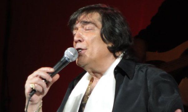 Internaron a Cacho Castaña por un pico de presión