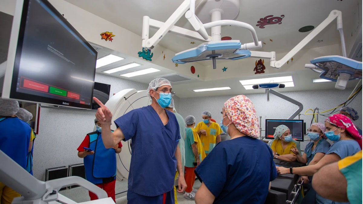 El Hospital Notti adquirió e instaló el primer OArm y Navegador Stealth Station S8 en el país. El Hospital Notti adquirió e instaló el primer OArm y Navegador Stealth Station S8 en el país.