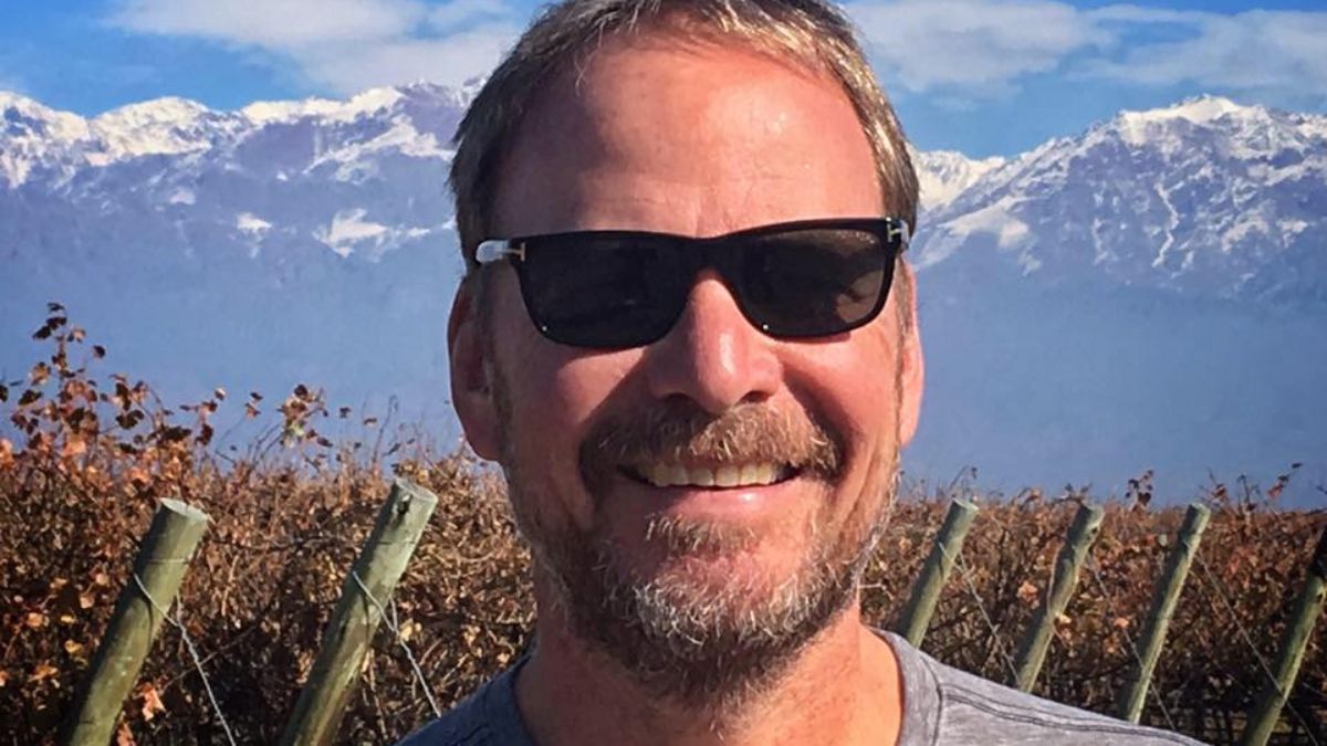 Michael Evans llegó a Mendoza inspirado por su pasión por el vino. La amistad con Pablo Giménez Riili, la calidez de la gente y la belleza de nuestro paisajes hicieron que quisiera invertir en nuestra provincia y quedarse a vivir, muy lejos de su Washington natal.