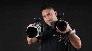 A los 13 años filmaba fútbol con una cámara al hombro y hoy lidera una productora premiada internacionalmente