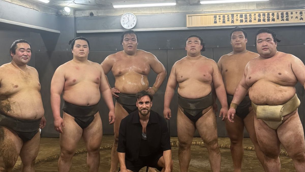 El jugador de la Selección argentina que apareció en una práctica de sumo en Japón. 