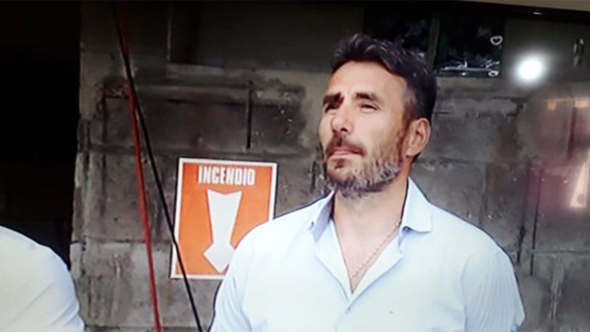 Diego Pozo y la emoción en el minuto de silencio a Maradona