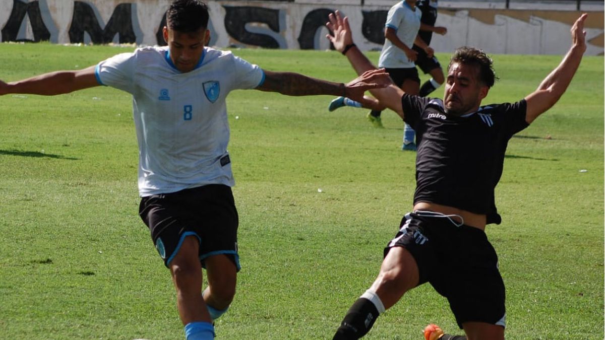 Gutiérrez y Gimnasia y Esgrima se midieron en un amistoso en el Parque. Gutiérrez y Gimnasia y Esgrima se midieron en un amistoso en el Parque.