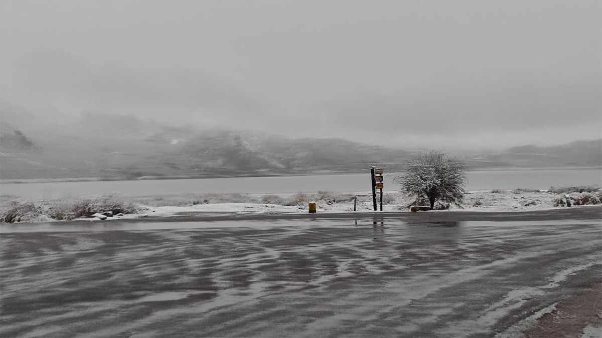 Nieve en Potrerillos. Nieve en Potrerillos.