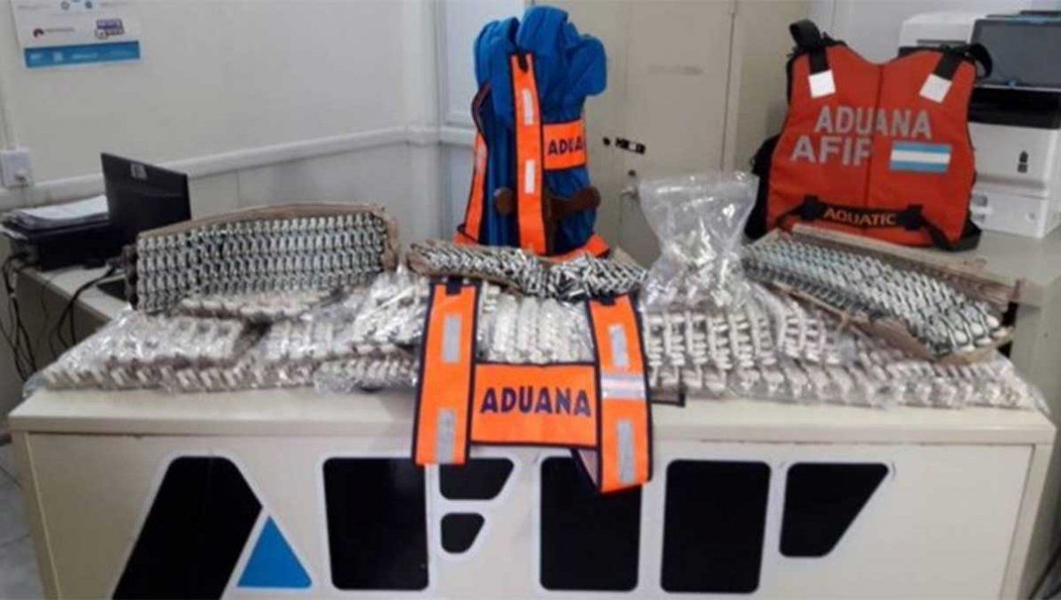Aduanas (DGA) incautó 14 millones de pesos y mercadería de contrabando durante un operativo de control en la localidad Puerto Pilcomayo (Formosa).