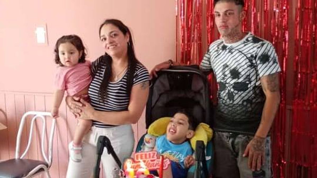 Máximo cumplió 10 años, no habla ni camina luego de una tragedia en una pileta. Máximo cumplió 10 años, no habla ni camina luego de una tragedia en una pileta.