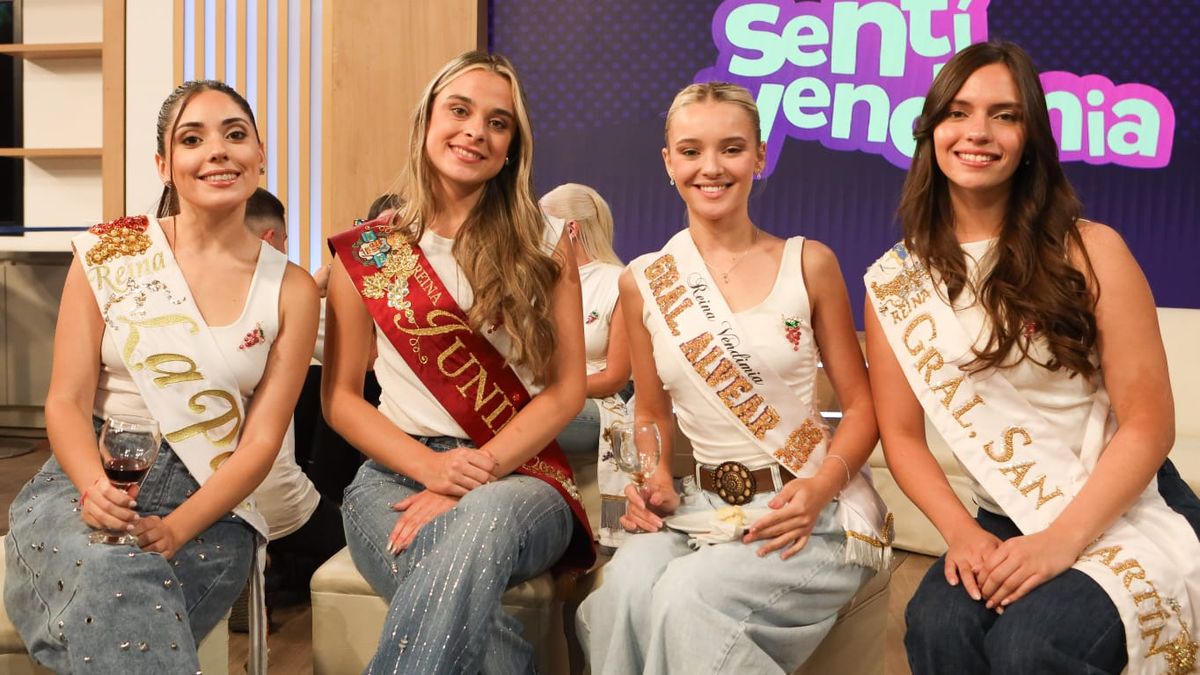 Felices. Ana Laura Roza (La Paz); María Valentina Lizana Muñoz (Junín); María Belén Cucatto (General Alvear) y Lucía Rozales (San Martín). Felices. Ana Laura Roza (La Paz); María Valentina Lizana Muñoz (Junín); María Belén Cucatto (General Alvear) y Lucía Rozales (San Martín).