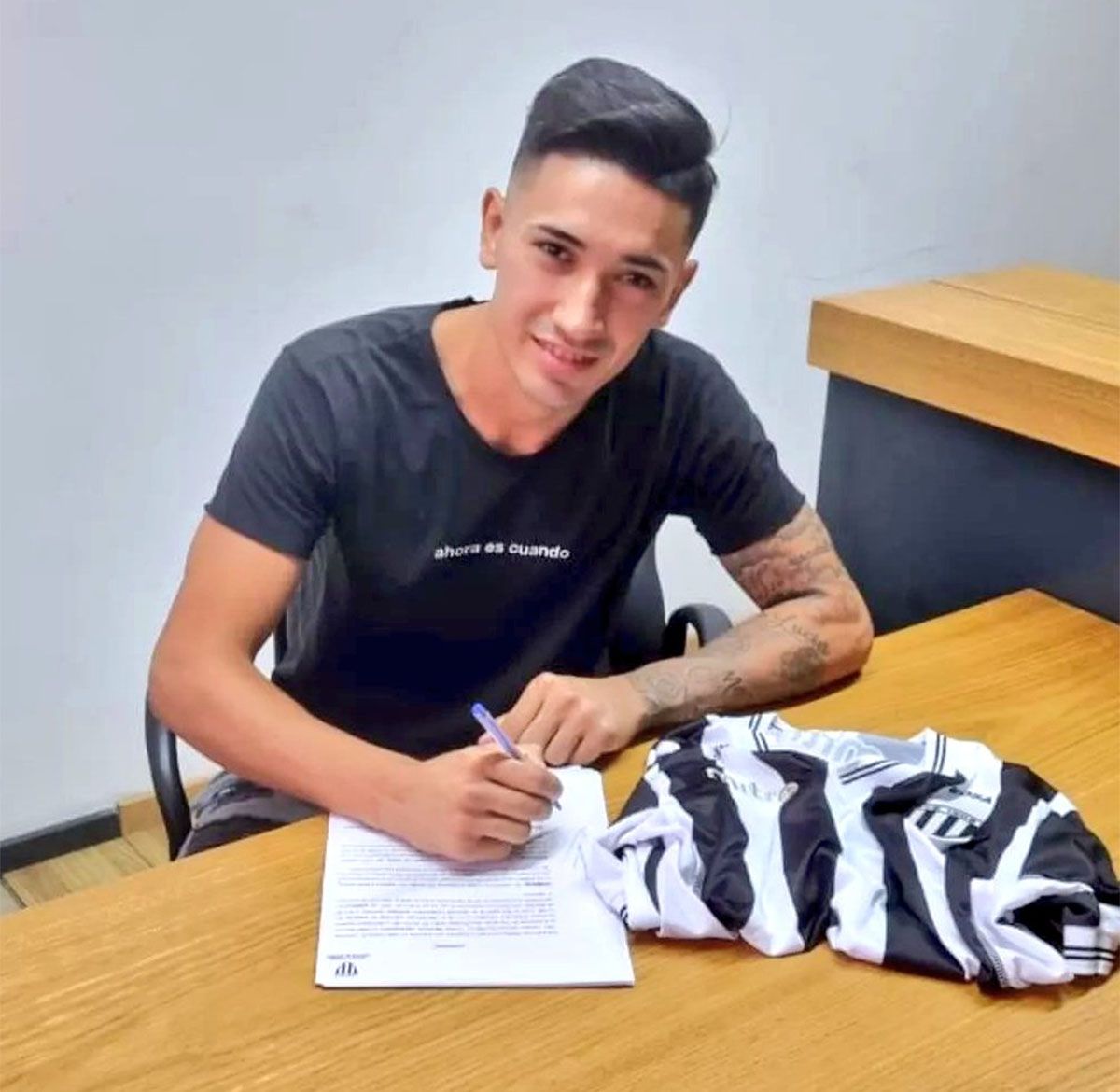 Santiago Solari firmó el contrato con el Lobo.