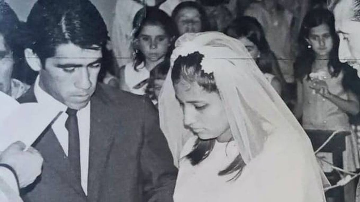 En 1969 la pareja se casó. Tuvieron cuatro hijos y son abuelos de 14 nietos. En 1969 la pareja se casó. Tuvieron cuatro hijos y son abuelos de 14 nietos.