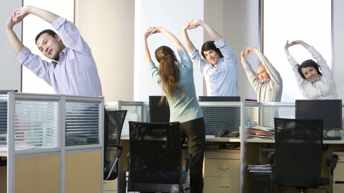 Trabajadores con mejor calidad de sueño: uno de los beneficios para las empresas que incorporan el yoga corporativo. Trabajadores con mejor calidad de sueño: uno de los beneficios para las empresas que incorporan el yoga corporativo.