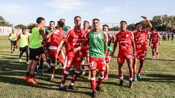 Ganó a lo Huracán ante Ferro de General Pico y hubo fiesta en Las Heras