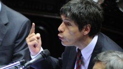 Abal Medina: Gestión de Macri: Si yo me remito al sector de los humildes le pongo un 3