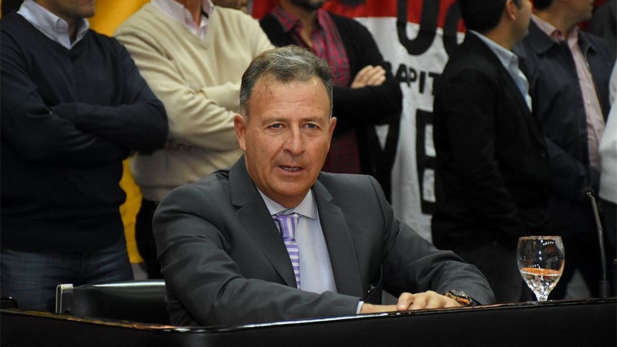 El concejal Dugar Chappel publicó las bases y condiciones del sorteo de su dieta. 