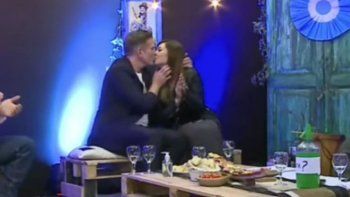 Gisela Campos y su novio confirmaron el romance con un beso apasionado