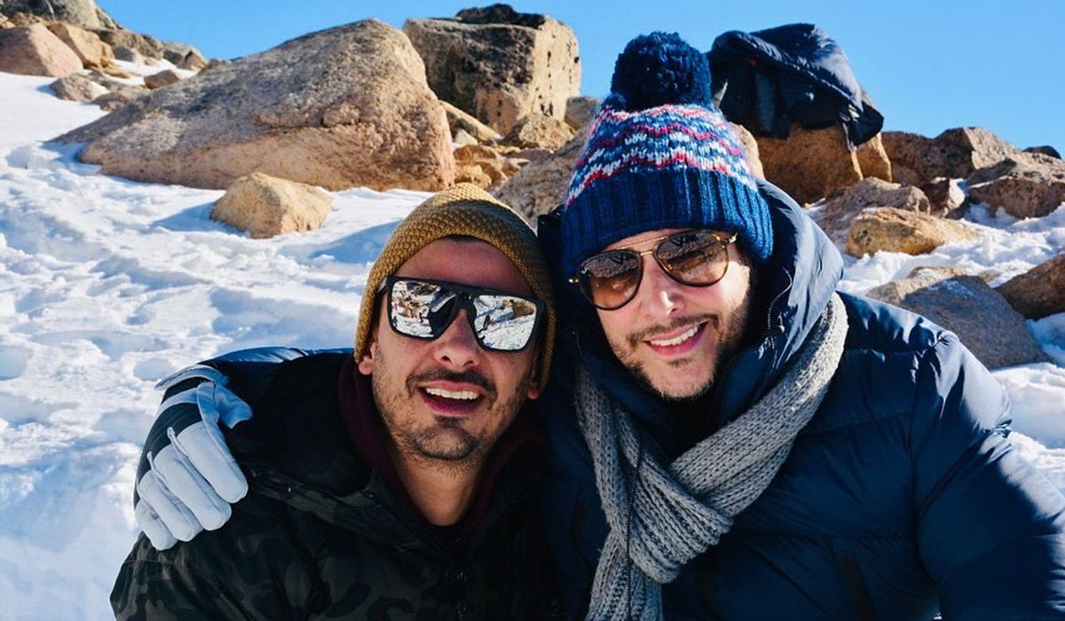 Rodrigo Lussich y su novio, acaramelados en la nieve