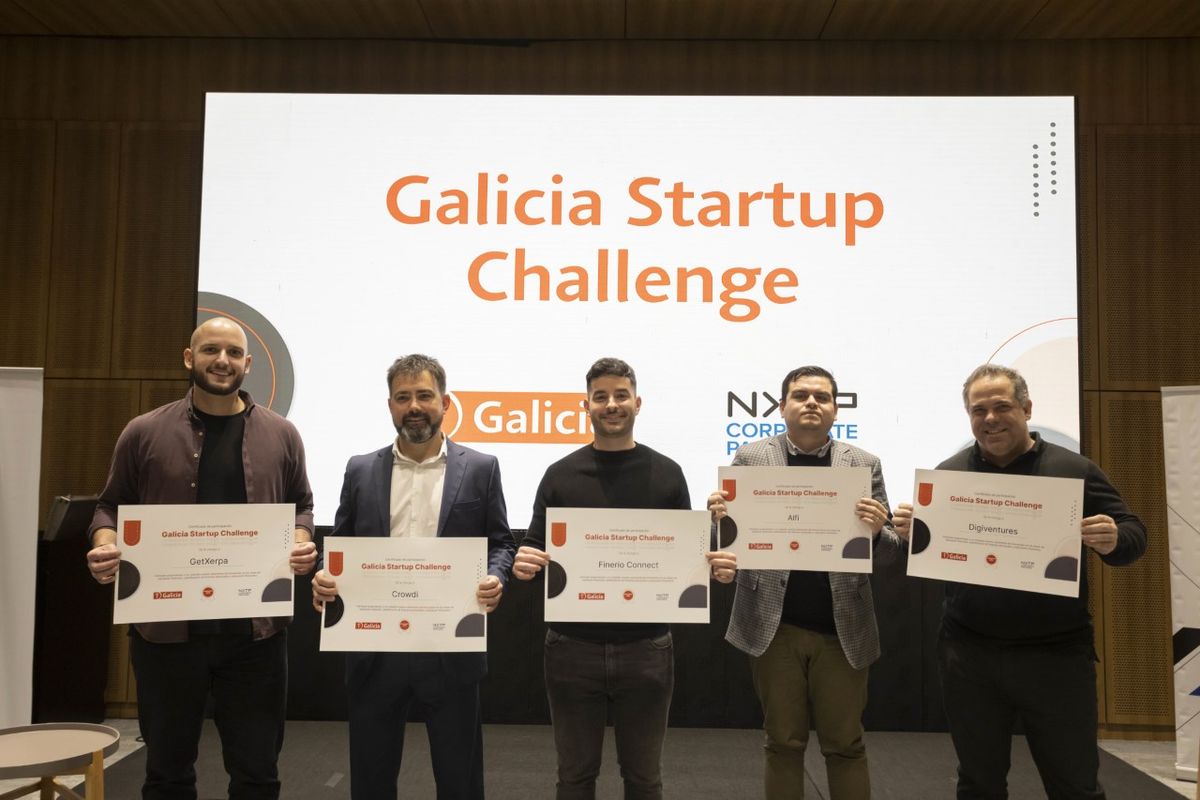 Pablo Eitner, segundo de izquiera a derecha, durante la entrega de los premios. La startup mendocina se impuso entre más de 75 proyectos de América Latina.