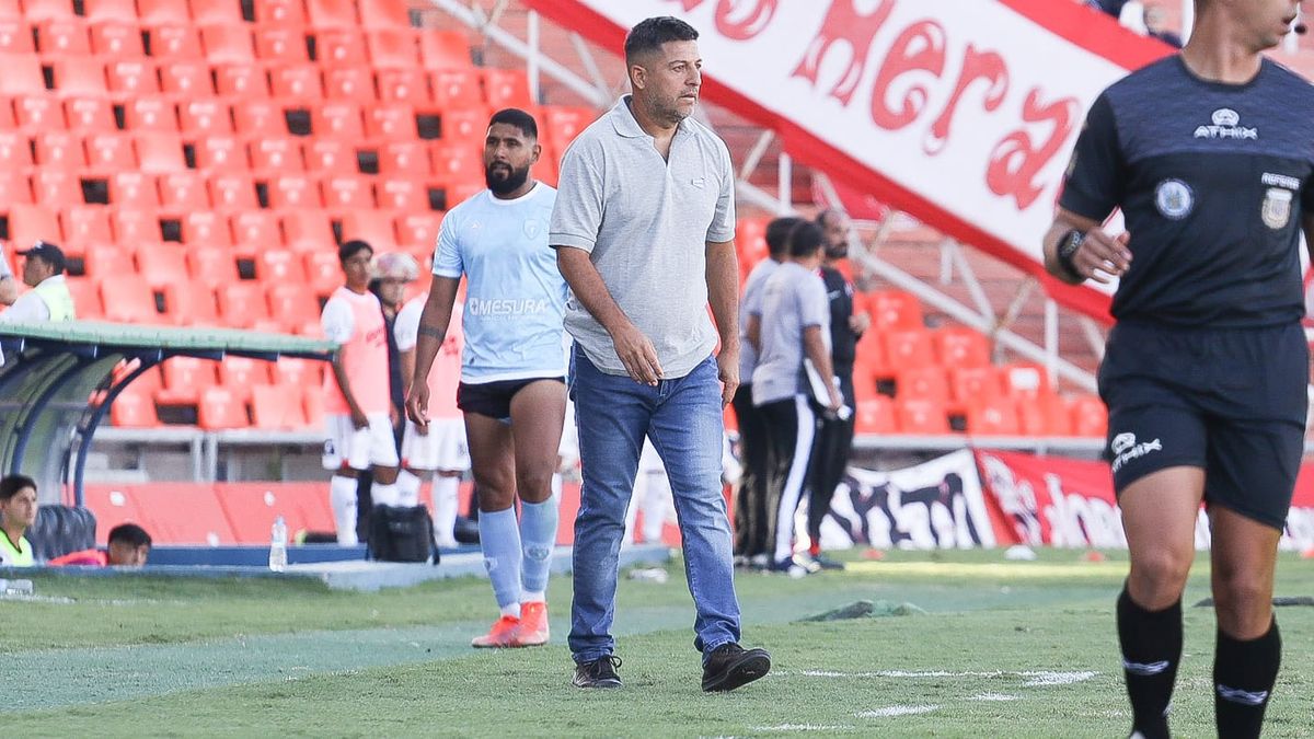 El entrenador de Gutiérrez Sport Club, Pablo Jofré, analizó la derrota ante Huracán Las Heras.