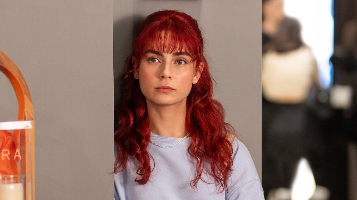 Gokce Bahadir. Es la gran estrella de la serie turca, Cartas desde el pasado. Gokce Bahadir. Es la gran estrella de la serie turca, Cartas desde el pasado. 