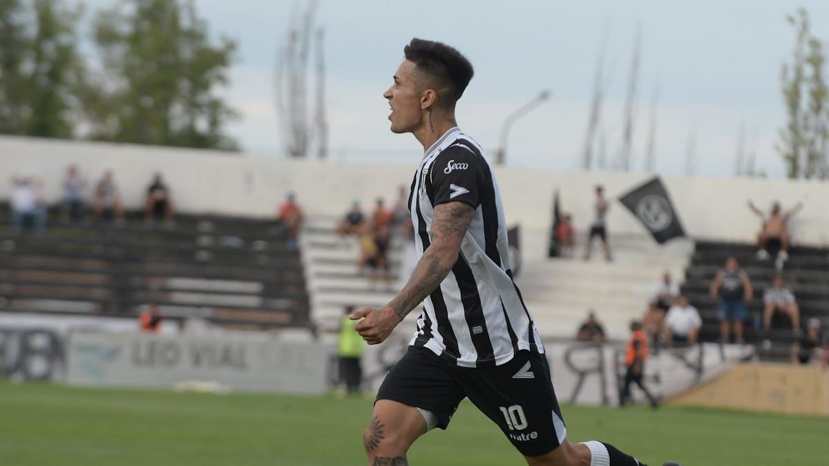 Santiago Solari está desgarrado.