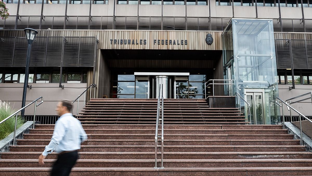 Se aprobaron en el Senado de la Nación dos cargos para la Justicia Federal de Mendoza. Estos son Sebastián Guillermo Soneira y Carlos Agustín Parma.&nbsp;