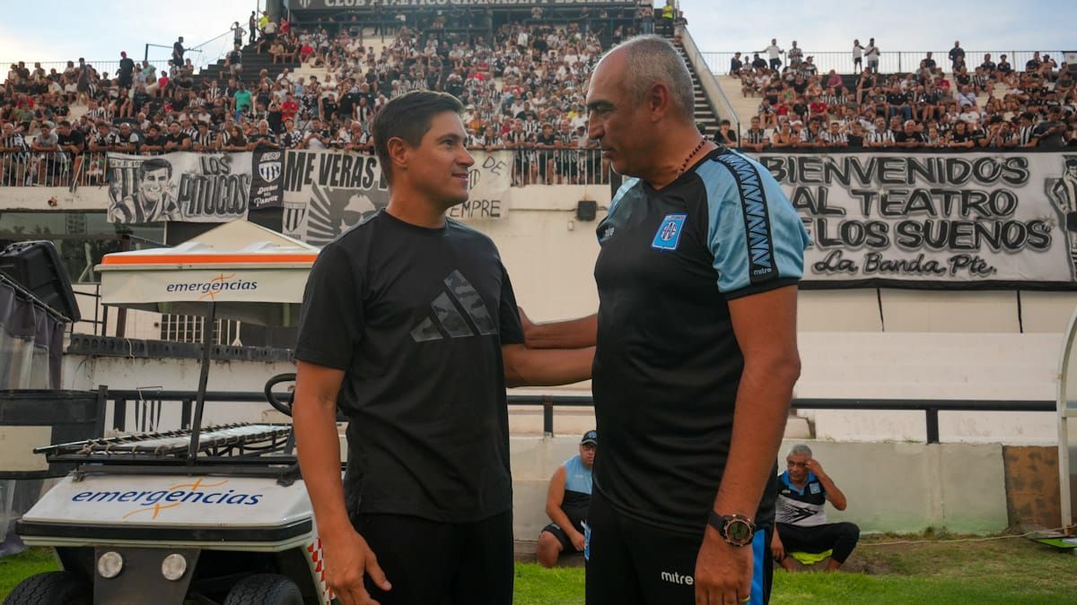 Ezequiel Medrán e Iván Delfino, los entrenadores de Gimnasia y Esgrima y Estudiantes de Río Cuarto, que se volverán a enfrentar. Ezequiel Medrán e Iván Delfino, los entrenadores de Gimnasia y Esgrima y Estudiantes de Río Cuarto, que se volverán a enfrentar.