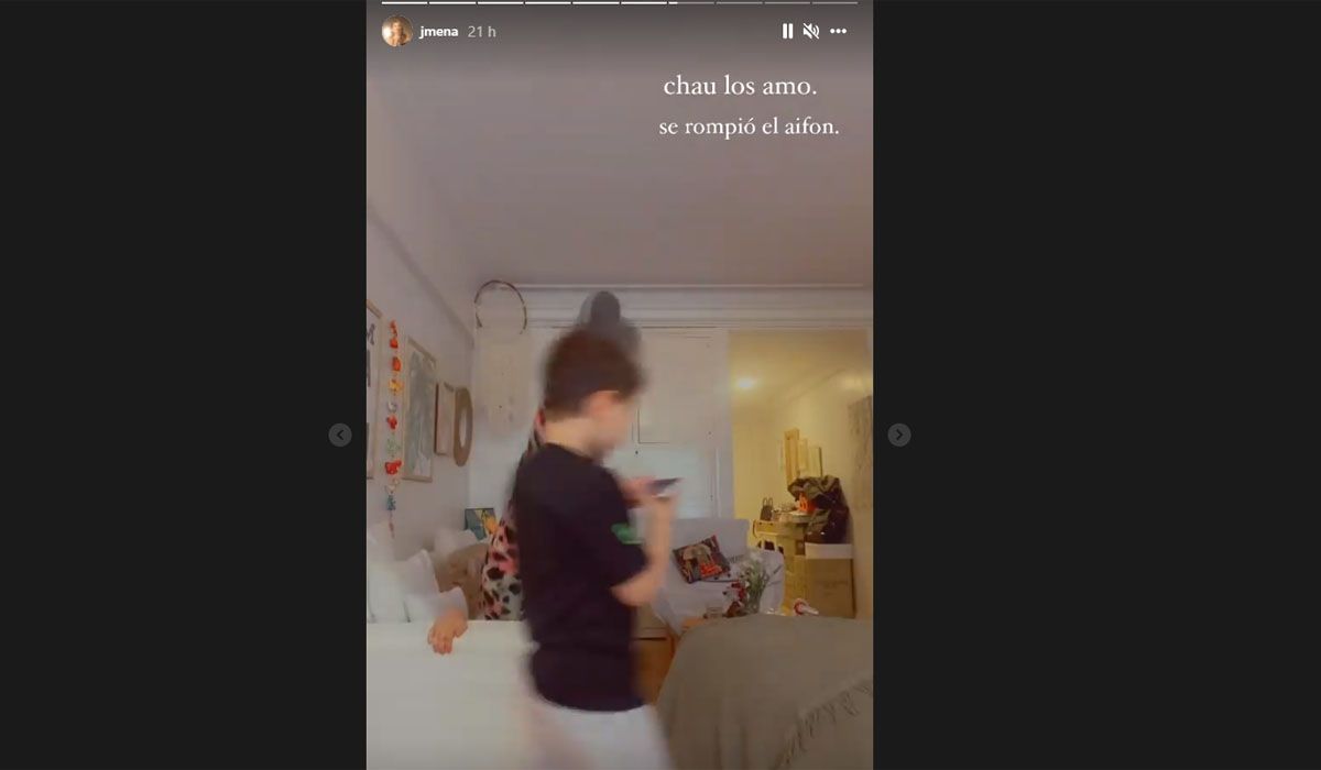 ¡Cuidado con las piernas que pasa Momo! El hijo de Jimena Barón sufrió el baile sexy de su madre 