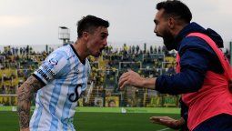 Lindo gol olímpico en Florencio Varela