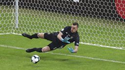 ¿Se convirtió en héroe? Armani atajó el penal y silenció todas las críticas