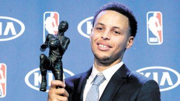 A sus pies: la NBA se rinde ante Curry