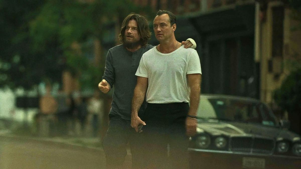 Netflix acaba de estrenar la película Black Rabbit, protagonizada por Jason Bateman y Jude Law. Netflix acaba de estrenar la película Black Rabbit, protagonizada por Jason Bateman y Jude Law.